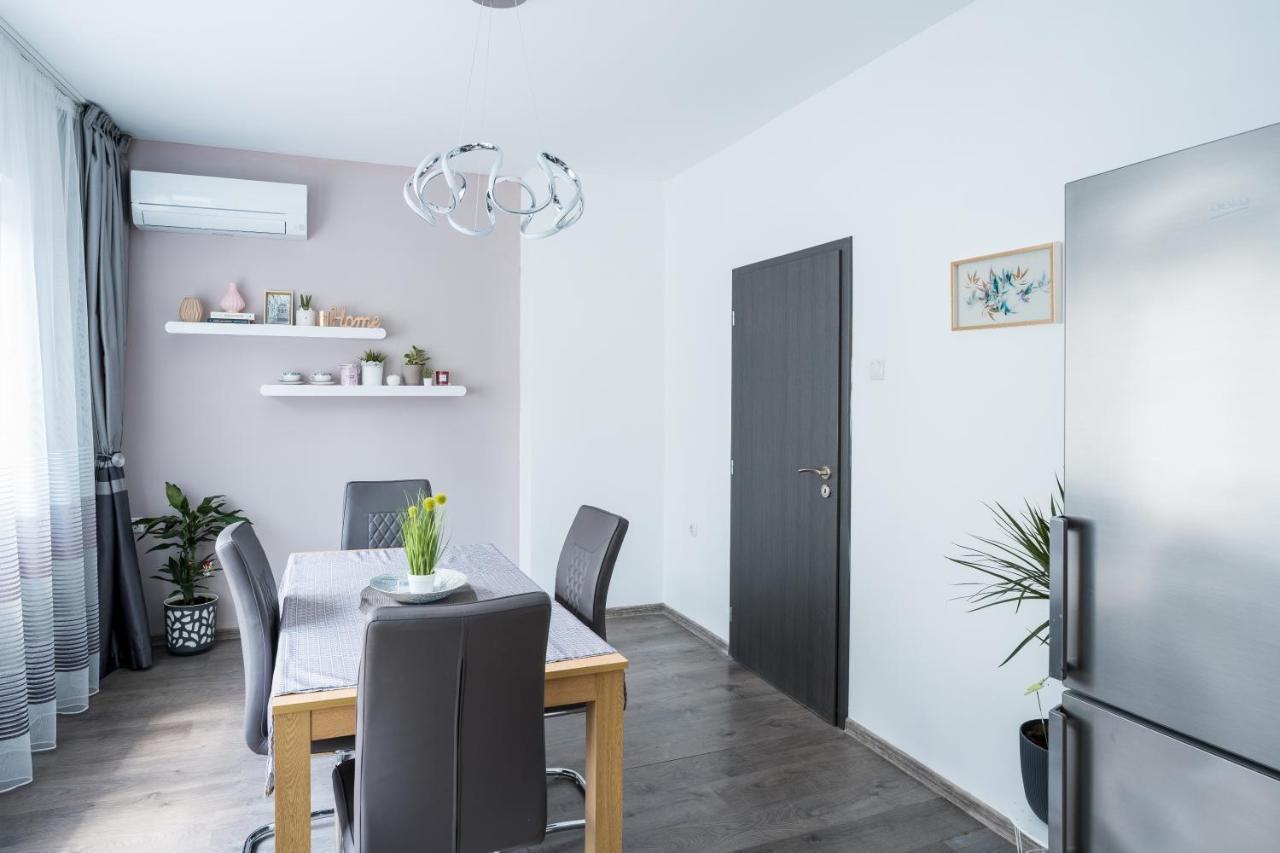Black Sea Top Centre Apartments Warna Exterior foto